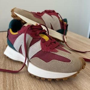 New balance 327 shoes, size: M4/ W5.5, colorway: bordeaux/tan/teal